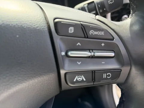 DU23CTK Hyundai Kona 1.0 TGDi 48V MHEV Ultimate 5dr Thumbnail #31