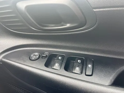 MD72VXT Hyundai i20 1.0T GDi 48V MHD SE Connect 5dr Thumbnail #18