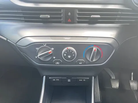 MD72VXT Hyundai i20 1.0T GDi 48V MHD SE Connect 5dr Thumbnail #20