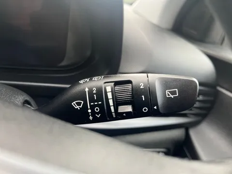 MD72VXT Hyundai i20 1.0T GDi 48V MHD SE Connect 5dr Thumbnail #24