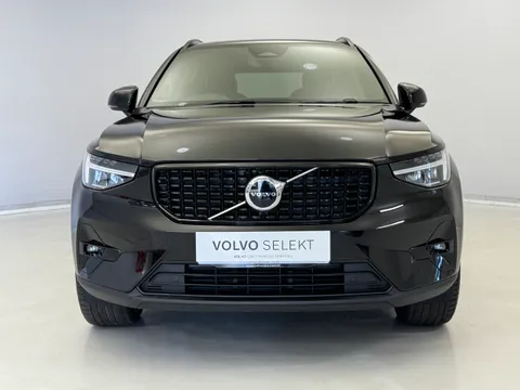 OV25DVN Volvo XC40 2.0 B3P Plus Dark 5dr Auto Thumbnail #2