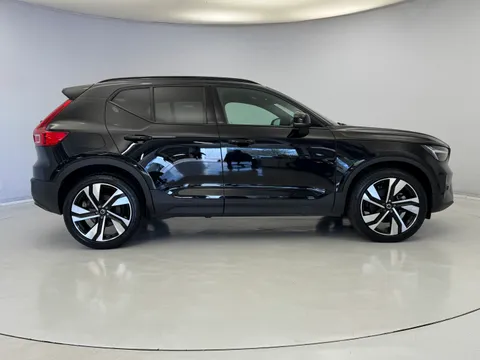 OV25DVN Volvo XC40 2.0 B3P Plus Dark 5dr Auto Thumbnail #5
