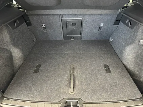 OV25DVN Volvo XC40 2.0 B3P Plus Dark 5dr Auto Thumbnail #15