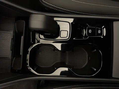 OV25DVN Volvo XC40 2.0 B3P Plus Dark 5dr Auto Thumbnail #20