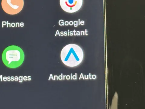 OV25DVN Volvo XC40 2.0 B3P Plus Dark 5dr Auto Thumbnail #27