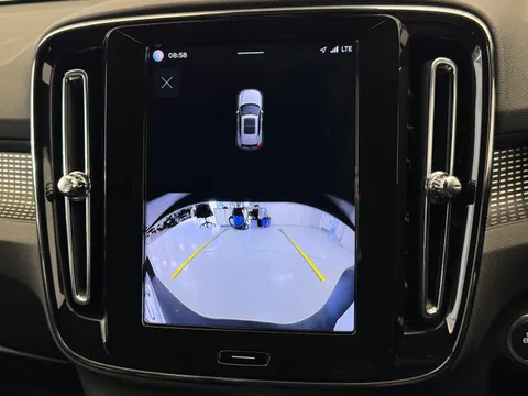 OV25DVN Volvo XC40 2.0 B3P Plus Dark 5dr Auto Thumbnail #29
