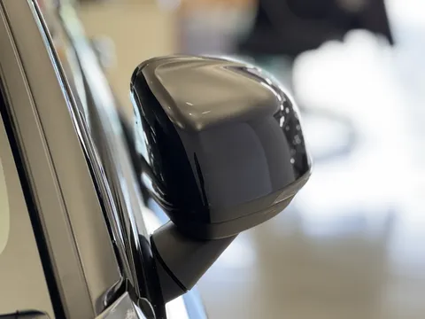 OV25DVN Volvo XC40 2.0 B3P Plus Dark 5dr Auto Thumbnail #34