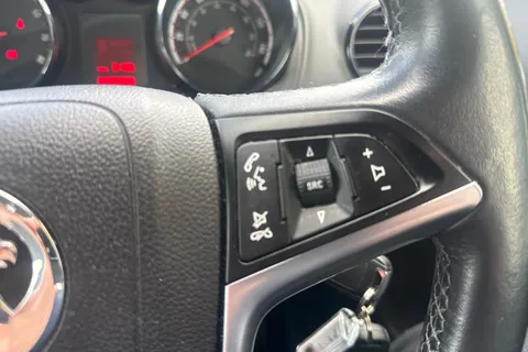 LG67ZHU Vauxhall Meriva 1.4i 16V Life 5dr Thumbnail #32