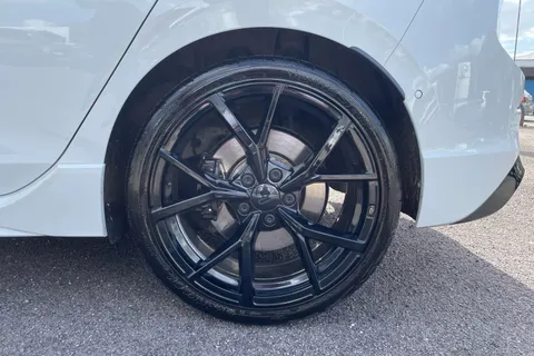 BG25OYK Volkswagen Golf 2.0 TSI 333 R Black Edition 4Motion 5dr DSG Thumbnail #19
