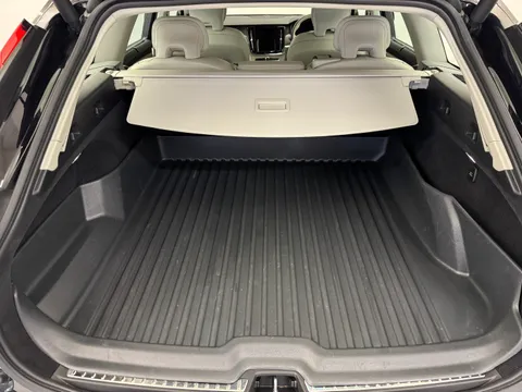 DU25WBV Volvo V90 2.0 T6 [350] PHEV Plus Dark 5dr AWD Auto Thumbnail #19