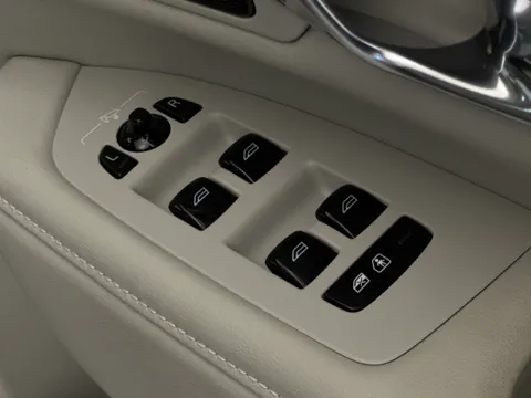 DU25WBV Volvo V90 2.0 T6 [350] PHEV Plus Dark 5dr AWD Auto Thumbnail #23