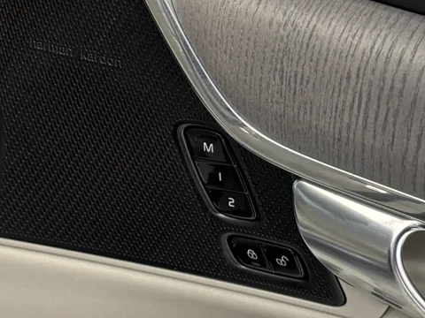 DU25WBV Volvo V90 2.0 T6 [350] PHEV Plus Dark 5dr AWD Auto Thumbnail #24