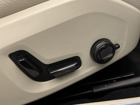 DU25WBV Volvo V90 2.0 T6 [350] PHEV Plus Dark 5dr AWD Auto Thumbnail #25