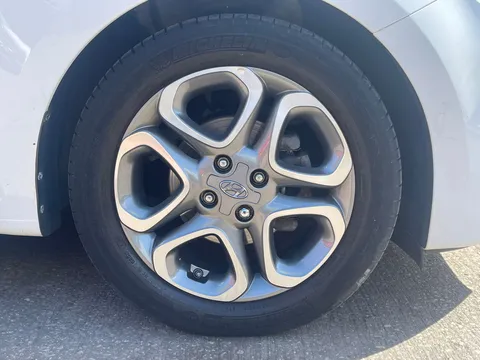 MK70NWE Hyundai i20 1.2 MPi Play 5dr Thumbnail #7