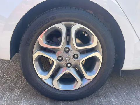 MK70NWE Hyundai i20 1.2 MPi Play 5dr Thumbnail #8