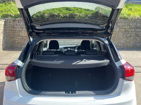 MK70NWE Hyundai i20 1.2 MPi Play 5dr Thumbnail #24