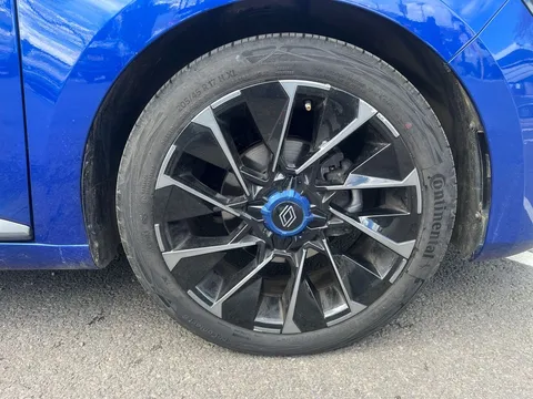 HT25CWV Renault Clio 1.0 TCe 90 Esprit Alpine 5dr Thumbnail #17