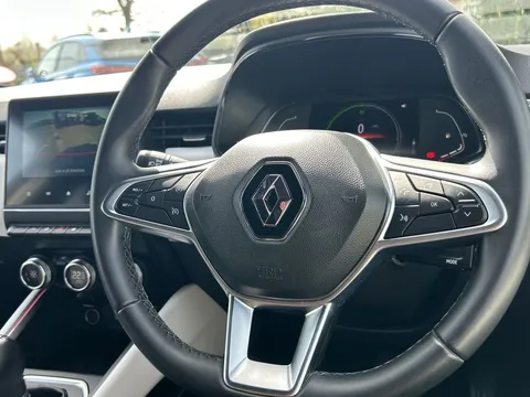 BP72XEC Renault Clio 1.6 E-TECH full hybrid 145 Techno 5dr Auto Thumbnail #17