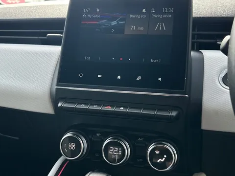 BP72XEC Renault Clio 1.6 E-TECH full hybrid 145 Techno 5dr Auto Thumbnail #18