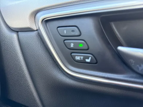 DF21GBX Honda CR-V 2.0 i-MMD Hybrid EX 5dr eCVT Thumbnail #19