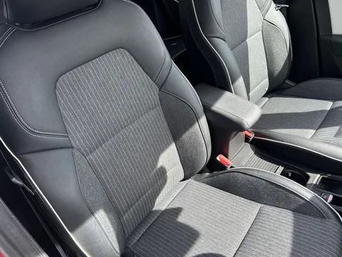 BP72XEC Renault Clio 1.6 E-TECH full hybrid 145 Techno 5dr Auto Thumbnail #30