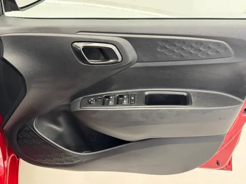 DX72ZXF Hyundai i10 1.0 MPi Premium 5dr Thumbnail #17