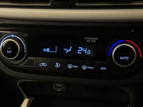 DX72ZXF Hyundai i10 1.0 MPi Premium 5dr Thumbnail #26