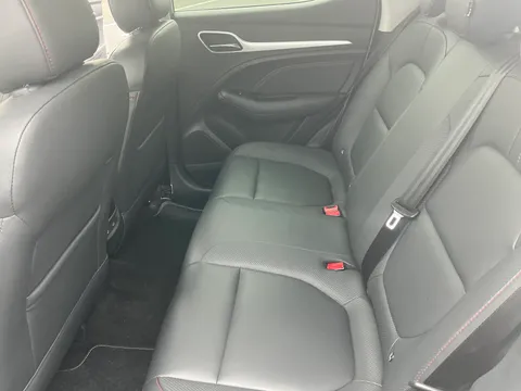 DE23RUU Mg Motor Uk Zs 1.5 VTi-TECH Exclusive 5dr Thumbnail #45