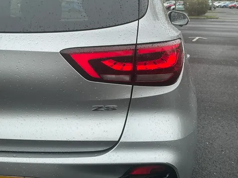 DE23RUU Mg Motor Uk Zs 1.5 VTi-TECH Exclusive 5dr Thumbnail #12