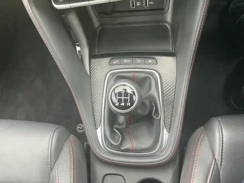 DE23RUU Mg Motor Uk Zs 1.5 VTi-TECH Exclusive 5dr Thumbnail #32