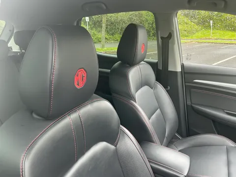 DE23RUU Mg Motor Uk Zs 1.5 VTi-TECH Exclusive 5dr Thumbnail #36