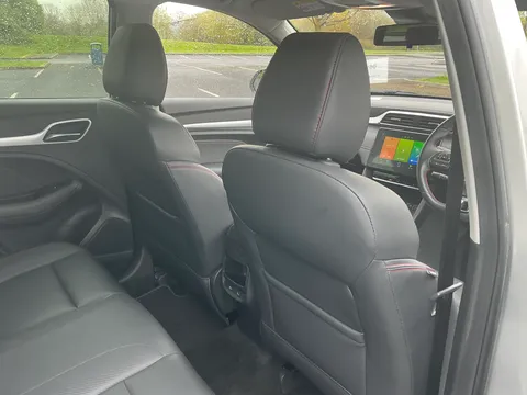 DE23RUU Mg Motor Uk Zs 1.5 VTi-TECH Exclusive 5dr Thumbnail #40