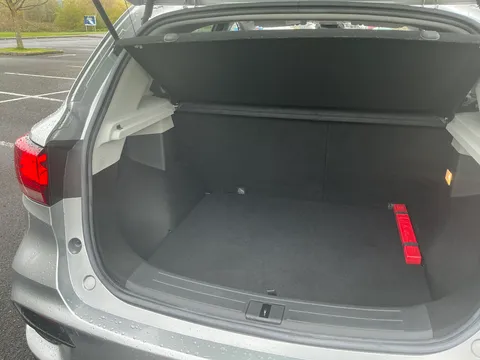 DE23RUU Mg Motor Uk Zs 1.5 VTi-TECH Exclusive 5dr Thumbnail #43