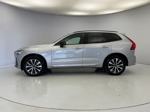 RA74LOH Volvo XC60 2.0 B5P Plus Dark 5dr AWD Geartronic Thumbnail #4