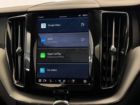 RA74LOH Volvo XC60 2.0 B5P Plus Dark 5dr AWD Geartronic Thumbnail #25