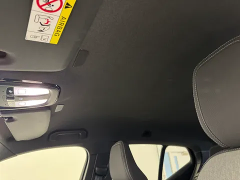 RE25LBL Volvo XC40 2.0 B3P Core 5dr Auto Thumbnail #13