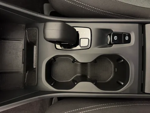 RE25LBL Volvo XC40 2.0 B3P Core 5dr Auto Thumbnail #14