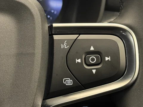 RE25LBL Volvo XC40 2.0 B3P Core 5dr Auto Thumbnail #20