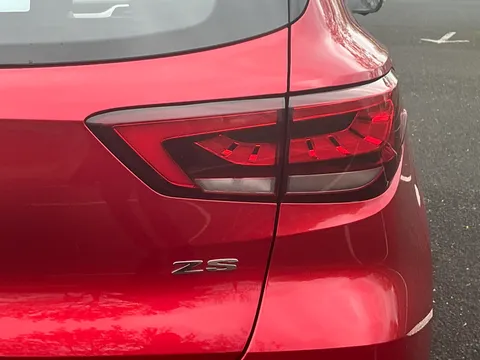 DF71UYV Mg Motor Uk Zs 1.5 VTi-TECH Exclusive 5dr Thumbnail #12