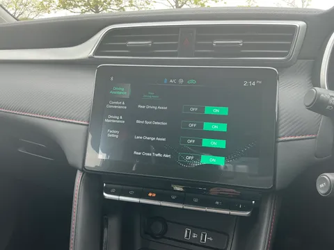 DF71UYV Mg Motor Uk Zs 1.5 VTi-TECH Exclusive 5dr Thumbnail #28