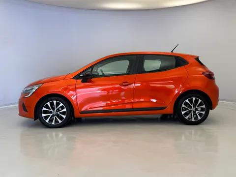 DY73NWU Renault Clio 1.0 TCe 90 Evolution 5dr Thumbnail #4