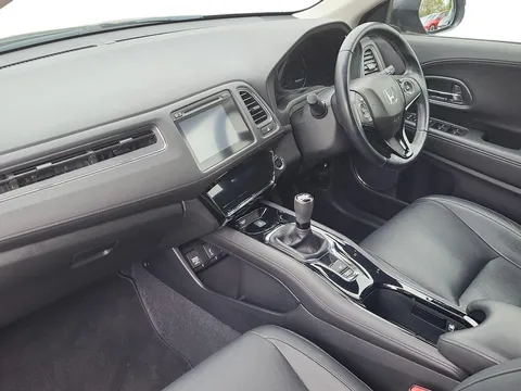 DA69KYG Honda Hr-V 1.6 i-DTEC EX 5dr Thumbnail #3