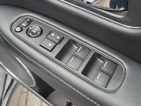 DA69KYG Honda Hr-V 1.6 i-DTEC EX 5dr Thumbnail #17