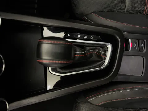 15 of 35 for Renault ARKANA 1.3 Mild hybrid 140 R.S. Line 5dr EDC