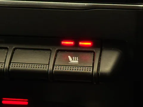 28 of 35 for Renault ARKANA 1.3 Mild hybrid 140 R.S. Line 5dr EDC