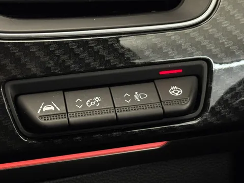 29 of 35 for Renault ARKANA 1.3 Mild hybrid 140 R.S. Line 5dr EDC