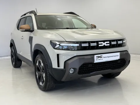 DS74ORP Dacia Duster 1.2 TCe 130 Extreme 5dr 4X4 Thumbnail #1