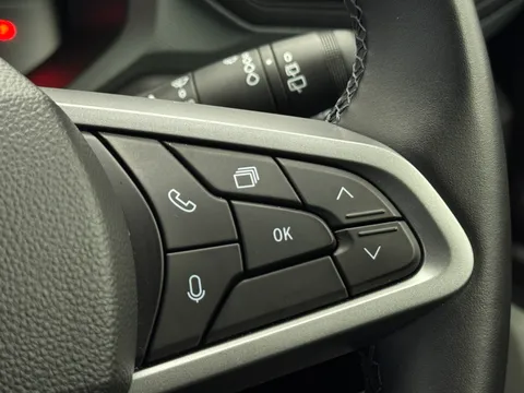 DS74ORP Dacia Duster 1.2 TCe 130 Extreme 5dr 4X4 Thumbnail #21
