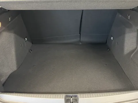 DV22JWJ Dacia Duster 1.3 TCe 150 Comfort 5dr EDC Thumbnail #9