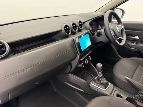 DV22JWJ Dacia Duster 1.3 TCe 150 Comfort 5dr EDC Thumbnail #12